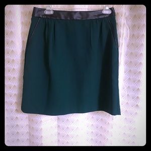 Green Banana Republic skirt with black lining